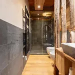 Elva Apartments *